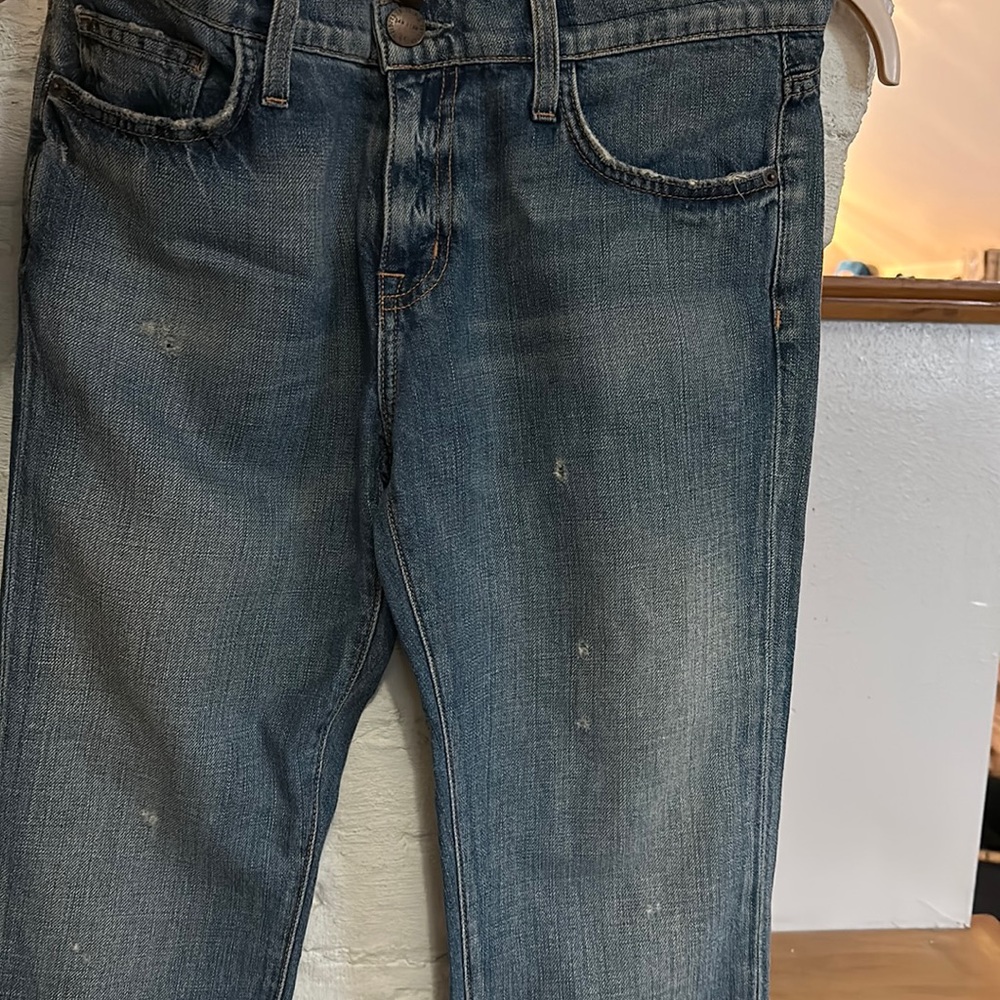 Current/Elliott jeans. Never worn. Size 26 cropped at ankle with distress